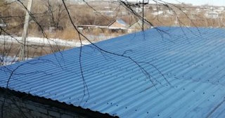Демонтаж поликарбоната с крыши в Соликамске -  услуги по доступной цене от 614 рублей