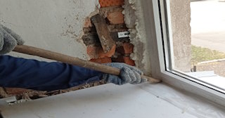 Демонтаж окон в Соликамске: цена от 1533 руб. - Сварной-Слк