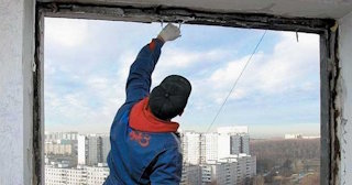 Демонтаж остекления балкона в Соликамске - цена от 562 руб. - Сварной-Слк