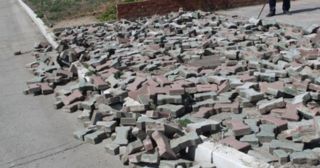 Демонтаж тротуарной плитки Соликамск, цена от 2913 руб.